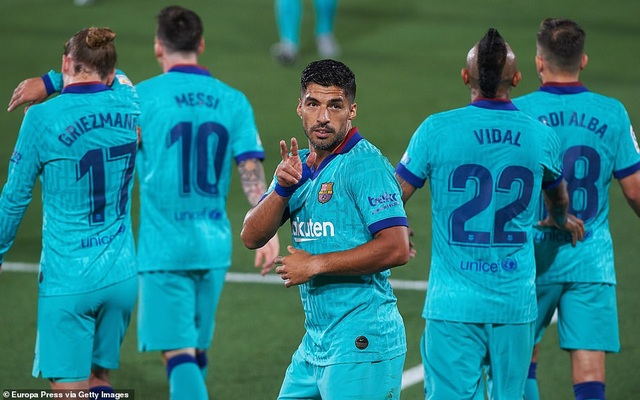 Thắng đậm Villarreal, Barcelona nuôi mộng lật đổ Real Madrid - 4 Thắng đậm Villarreal, Barcelona nuôi mộng lật đổ Real Madrid - 4