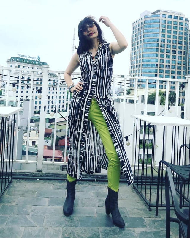 Bà mẹ 2 con với phong cách thời trang du mục trẻ trung như người mẫu - 11 Bà mẹ 2 con với phong cách thời trang du mục trẻ trung như người mẫu - 11