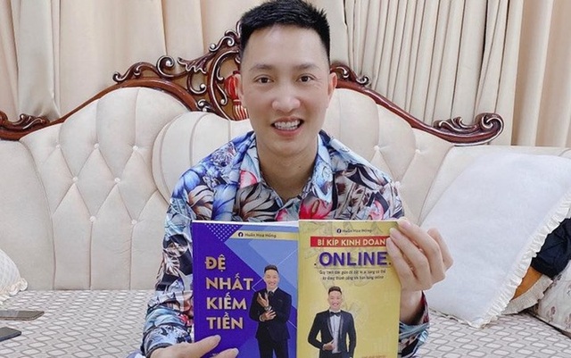 Huấn Hoa Hồng bị phạt hơn 17 triệu cho 2 cuốn sách lòe kiếm tiền - 1 Huấn Hoa Hồng bị phạt hơn 17 triệu cho 2 cuốn sách lòe kiếm tiền - 1