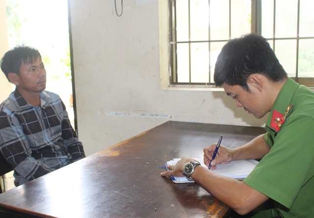 Trà Vinh: Khởi tố gã đàn ông giết vợ và cha vợ - 1 Trà Vinh: Khởi tố gã đàn ông giết vợ và cha vợ - 1