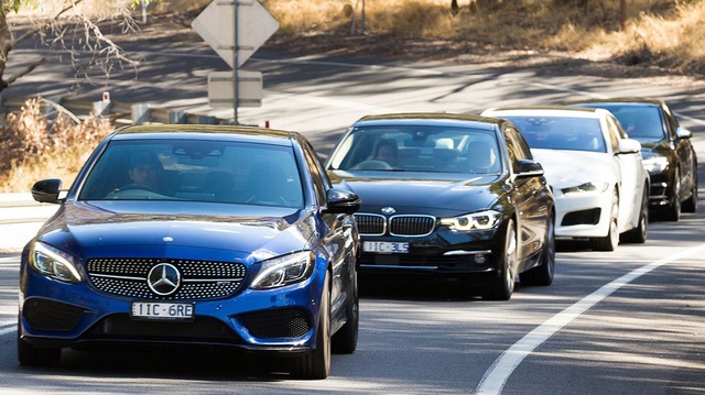 Xe sang Mercedes-Benz, BMW đua giảm giá để kéo khách hàng - 3