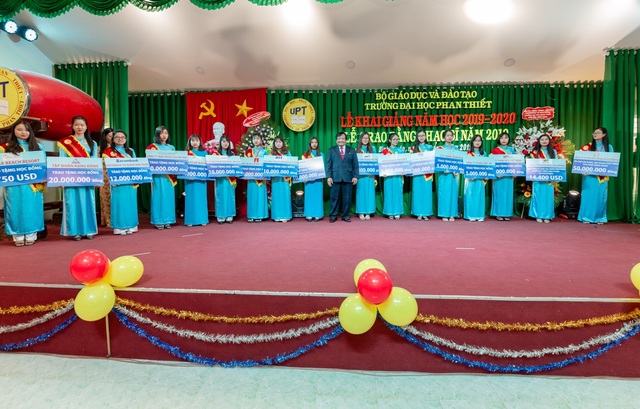 Đại học Phan Thiết chú trọng học bổng và cơ hội việc làm cho sinh viên - 2