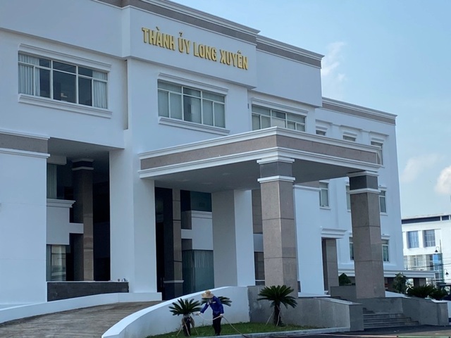 Đang bị kỷ luật cảnh cáo vẫn được chỉ định giữ chức Bí thư Đảng ủy phường? - 2 Đang bị kỷ luật cảnh cáo vẫn được chỉ định giữ chức Bí thư Đảng ủy phường? - 2