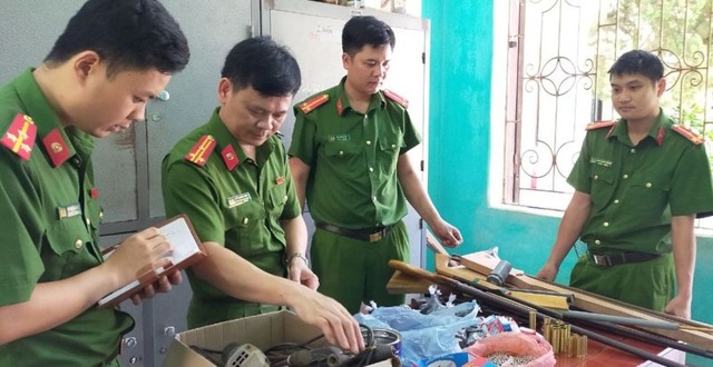 Triệt xóa 2 điểm chế tạo súng, thuốc súng và đạn - 2 Triệt xóa 2 điểm chế tạo súng, thuốc súng và đạn - 2