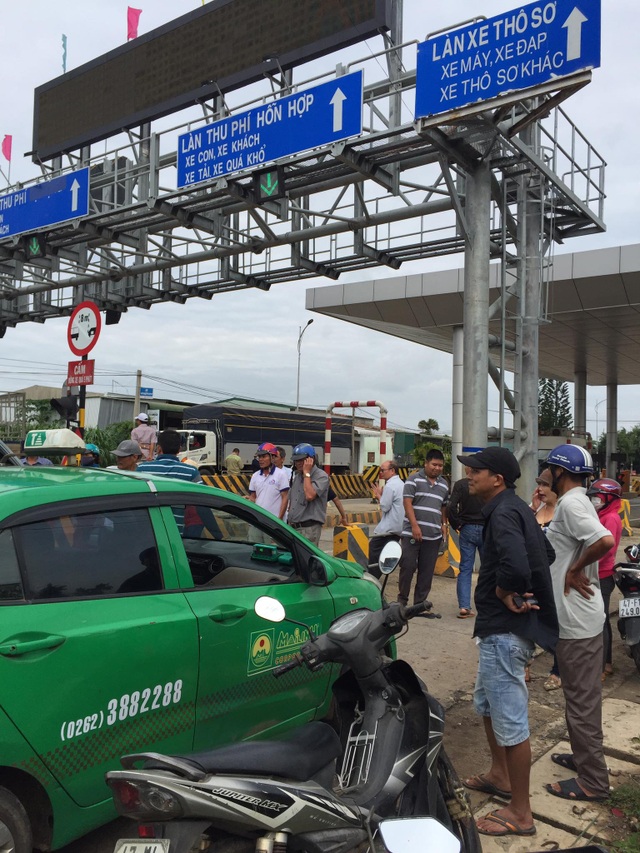 Thi công dự án BOT làm nứt nhà dân, chủ đầu tư chối trách nhiệm tại Đắk Lắk - 5 Thi công dự án BOT làm nứt nhà dân, chủ đầu tư chối trách nhiệm tại Đắk Lắk - 5