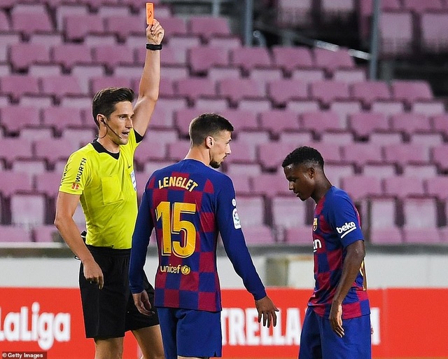 Luis Suarez ghi bàn, Barcelona nuôi mộng bám đuổi Real Madrid - 4 Luis Suarez ghi bàn, Barcelona nuôi mộng bám đuổi Real Madrid - 4