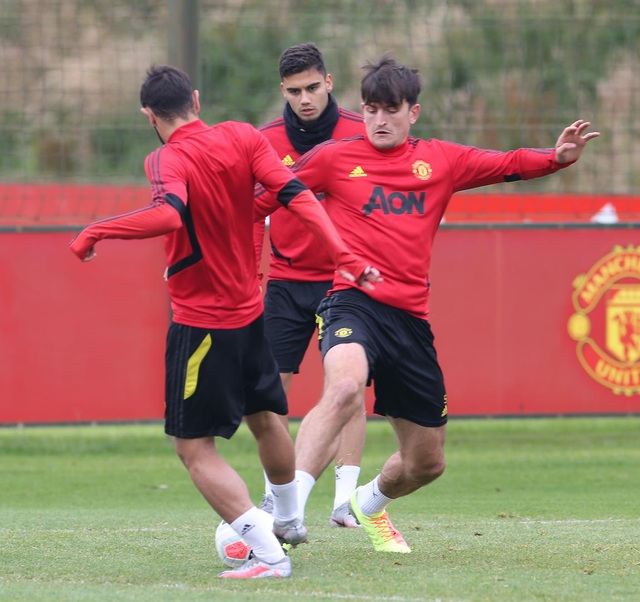 Man Utd luyện công chuẩn bị làm khách trước Aston Villa - 18 Man Utd luyện công chuẩn bị làm khách trước Aston Villa - 18
