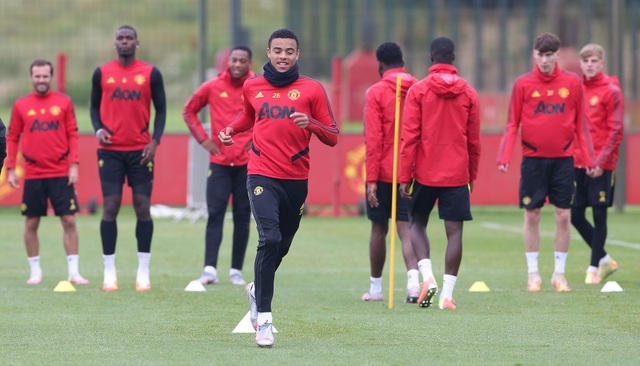 Man Utd luyện công chuẩn bị làm khách trước Aston Villa - 9 Man Utd luyện công chuẩn bị làm khách trước Aston Villa - 9