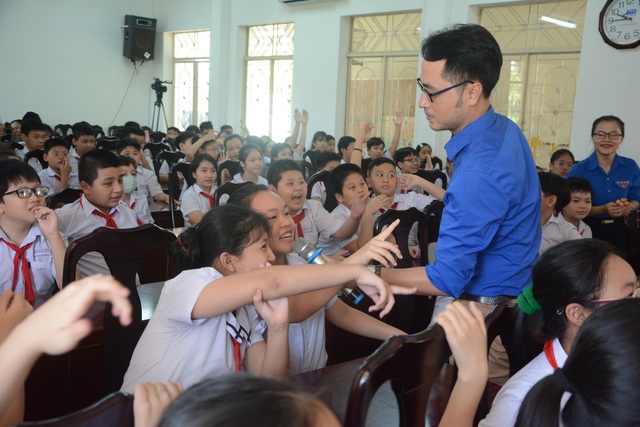 Học sinh Đà Nẵng học kỹ năng tránh bị lừa đảo trên mạng xã hội - 1 Học sinh Đà Nẵng học kỹ năng tránh bị lừa đảo trên mạng xã hội - 1