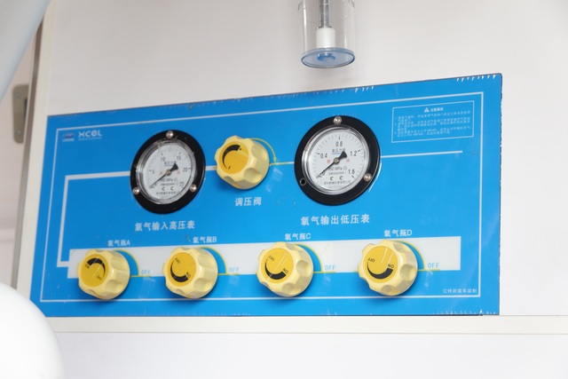 Cận cảnh xe cấp cứu áp lực âm đầu tiên tại Việt Nam phục vụ chống Covid-19 - 7 Cận cảnh xe cấp cứu áp lực âm đầu tiên tại Việt Nam phục vụ chống Covid-19 - 7