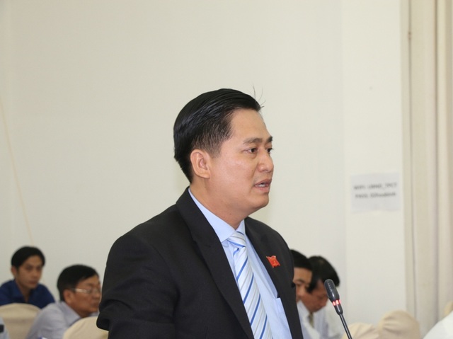 Đại biểu truy giám đốc sở cách xử lý loa kẹo kéo gây tiếng ồn - 1 Đại biểu truy giám đốc sở cách xử lý loa kẹo kéo gây tiếng ồn - 1