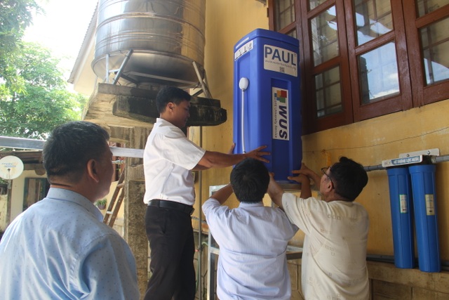 Quảng Trị: Tặng thiết bị lọc nước cho trường học vùng miền núi, biên giới - 4 Quảng Trị: Tặng thiết bị lọc nước cho trường học vùng miền núi, biên giới - 4