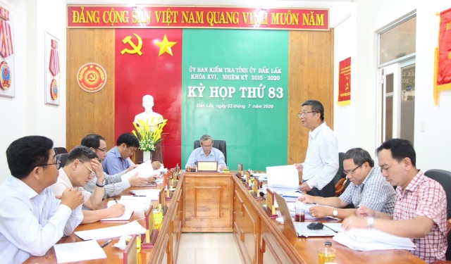 Cảnh cáo nguyên Trưởng Công an TP Buôn Ma Thuột có vi phạm nghiêm trọng - 1 Cảnh cáo nguyên Trưởng Công an TP Buôn Ma Thuột có vi phạm nghiêm trọng - 1