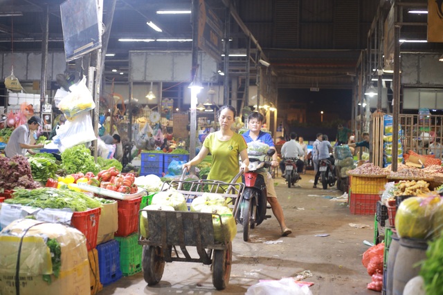 Giàu lên nhờ nghề ngủ ngày cày đêm - 9 Giàu lên nhờ nghề ngủ ngày cày đêm - 9