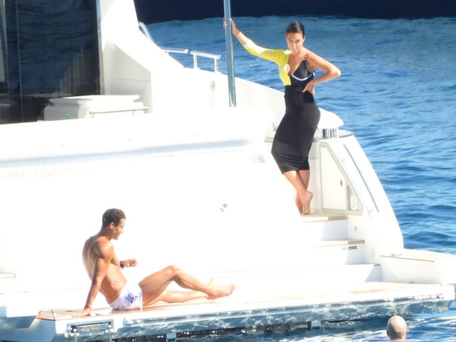 C.Ronaldo ca ngợi bạn gái là “người phụ nữ xinh đẹp nhất hành tinh” - 3 C.Ronaldo ca ngợi bạn gái là “người phụ nữ xinh đẹp nhất hành tinh” - 3