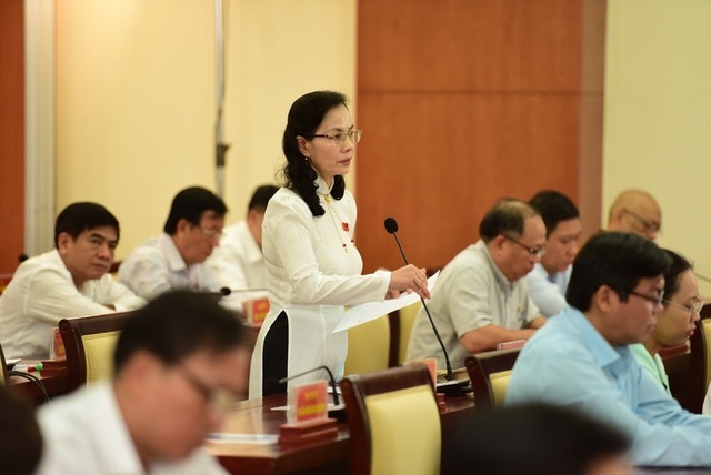 TPHCM gặp khó khăn khi giảm gần 2.300 cán bộ - 2 TPHCM gặp khó khăn khi giảm gần 2.300 cán bộ - 2
