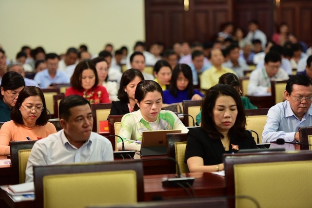 TPHCM gặp khó khăn khi giảm gần 2.300 cán bộ - 3 TPHCM gặp khó khăn khi giảm gần 2.300 cán bộ - 3