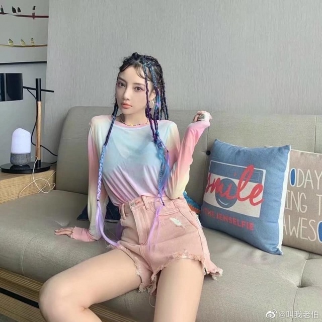 Lý Tiểu Lộ xuất hiện bên người đàn ông lạ sau khi chồng cũ từ chối tái hợp - 9 Lý Tiểu Lộ xuất hiện bên người đàn ông lạ sau khi chồng cũ từ chối tái hợp - 9