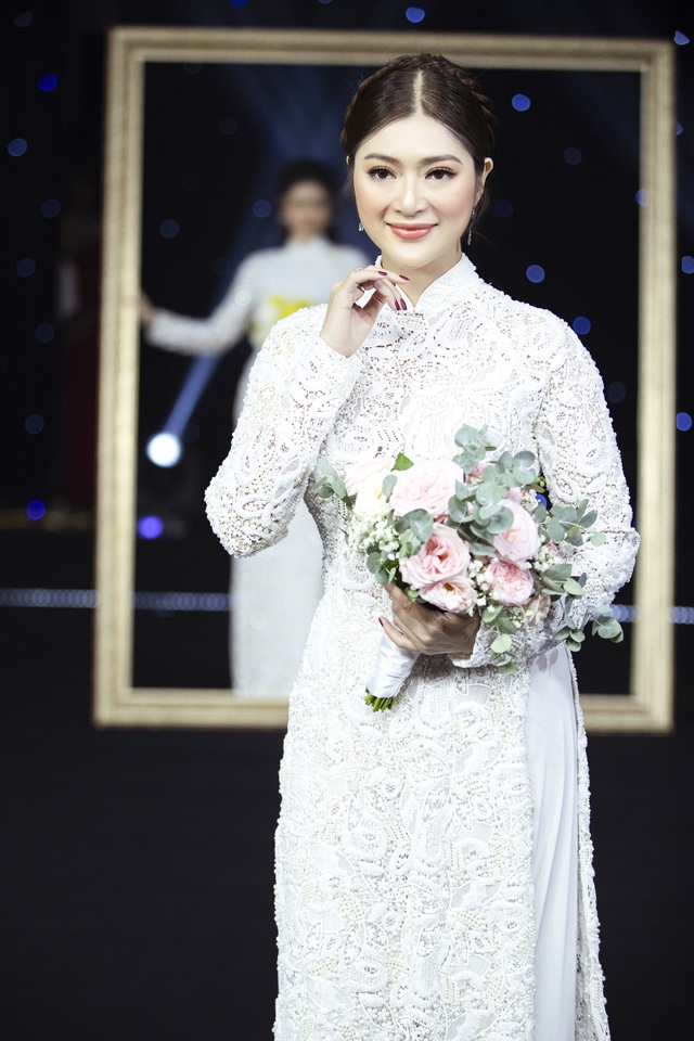 Thúy Diễm, Trương Quỳnh Anh đọ dáng trong vai trò vedette - 8 Thúy Diễm, Trương Quỳnh Anh đọ dáng trong vai trò vedette - 8