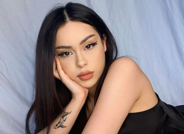 Hot girl gốc Việt nóng bỏng trổ tài hóa trang thành idol nhóm Black Pink - 4 Hot girl gốc Việt nóng bỏng trổ tài hóa trang thành idol nhóm Black Pink - 4