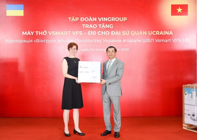 Vingroup trao tặng 1.000 máy thở cho Nga, Ucraina và Singapore - 3