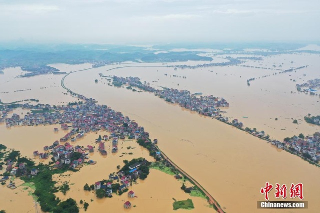 Vỡ đê ở Giang Tây, Trung Quốc nâng cảnh báo lũ nhiều sông lên mức cao nhất - Ảnh minh hoạ 5