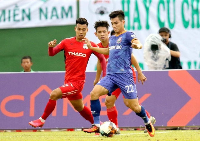 Văn Toàn ghi bàn, HA Gia Lai chia điểm với B.Bình Dương - 4 Văn Toàn ghi bàn, HA Gia Lai chia điểm với B.Bình Dương - 4