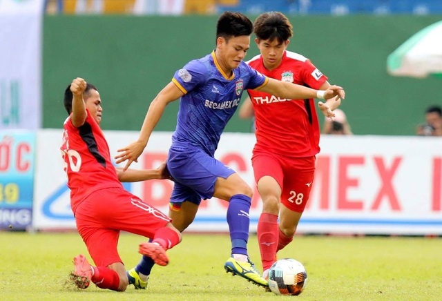 Các tuyển thủ Việt Nam đồng loạt tỏa sáng ở vòng 9 V-League - 3 Các tuyển thủ Việt Nam đồng loạt tỏa sáng ở vòng 9 V-League - 3