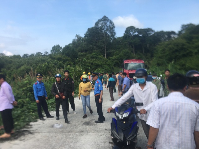 Hiện trường vụ tai nạn khiến 5 người tử vong, hàng chục người bị thương - 9 Hiện trường vụ tai nạn khiến 5 người tử vong, hàng chục người bị thương - 9