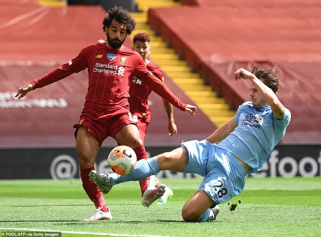 Liverpool mất điểm ngay trên sân nhà, Man City thắng 5 sao - 3 Liverpool mất điểm ngay trên sân nhà, Man City thắng 5 sao - 3