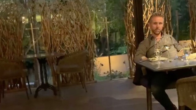 Bồi bàn được tặng gần 2 tỷ đồng vì dám đuổi CEO công nghệ ra khỏi nhà hàng - 3 Bồi bàn được tặng gần 2 tỷ đồng vì dám đuổi CEO công nghệ ra khỏi nhà hàng - 3