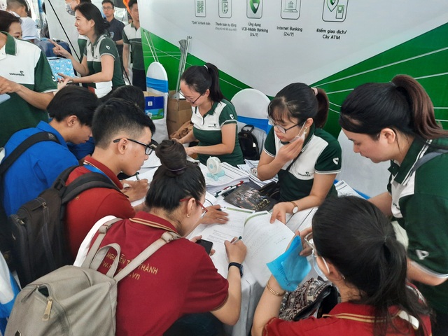 Bình Dương: Khoảng 150.000 lao động mất việc nếu dịch Covid-19 lan rộng - 1 Bình Dương: Khoảng 150.000 lao động mất việc nếu dịch Covid-19 lan rộng - 1
