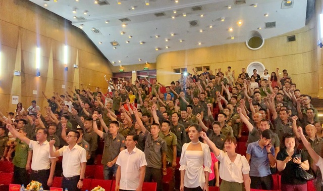 Đội hình tình nguyện cực ngầu với dàn xe bán tải địa hình ở Hà Nội - 1 Đội hình tình nguyện cực ngầu với dàn xe bán tải địa hình ở Hà Nội - 1