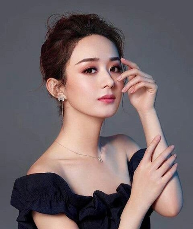 “Gái một con” Triệu Lệ Dĩnh được khen ngày càng đẹp! - 23 “Gái một con” Triệu Lệ Dĩnh được khen ngày càng đẹp! - 23
