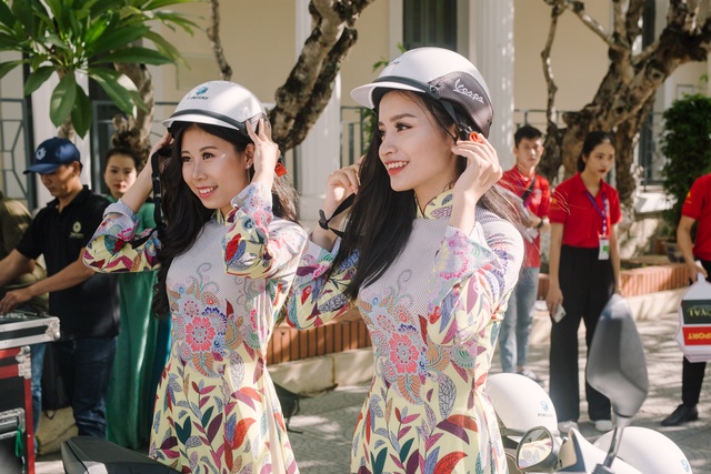 Nữ sinh xinh đẹp trổ tài ở vòng Bán kết Hoa khôi Đại học Huế 2020 - 1 Nữ sinh xinh đẹp trổ tài ở vòng Bán kết Hoa khôi Đại học Huế 2020 - 1