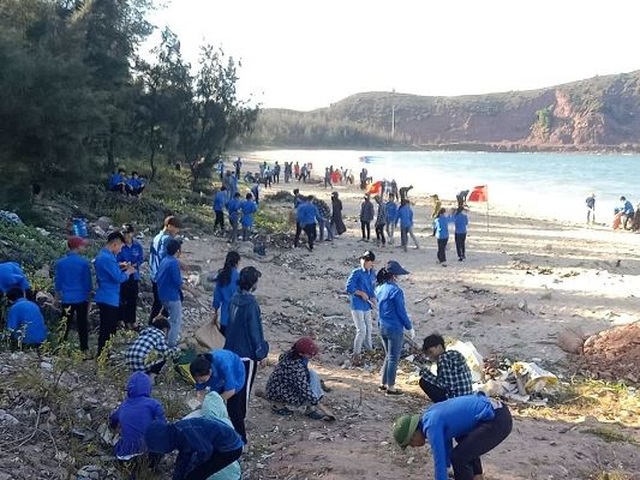 Thanh niên Nghệ An chung tay xây dựng nông thôn mới với nhân dân vùng biên - 2 Thanh niên Nghệ An chung tay xây dựng nông thôn mới với nhân dân vùng biên - 2