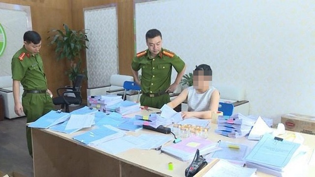 3 cán bộ Sacombank “tiếp tay” cho đường dây mua bán hóa đơn gần 2.000 tỷ - 1 3 cán bộ Sacombank “tiếp tay” cho đường dây mua bán hóa đơn gần 2.000 tỷ - 1