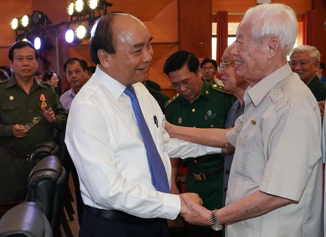 Thủ tướng: Không để cựu thanh niên xung phong nào ở diện hộ nghèo - 1 Thủ tướng: Không để cựu thanh niên xung phong nào ở diện hộ nghèo - 1