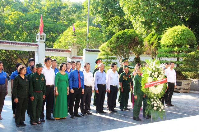 Hà Tĩnh kỷ niệm 70 năm ngày truyền thống lực lượng TNXP - 1 Hà Tĩnh kỷ niệm 70 năm ngày truyền thống lực lượng TNXP - 1
