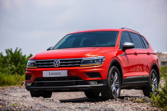 Tặng 50% phí trước bạ cho khách mua xe VW Tiguan Luxury nhập khẩu - 1