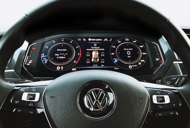 Tặng 50% phí trước bạ cho khách mua xe VW Tiguan Luxury nhập khẩu - 2 Tặng 50% phí trước bạ cho khách mua xe VW Tiguan Luxury nhập khẩu - 2