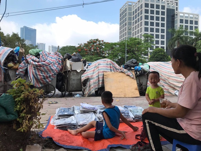 Bãi Nam Sơn bị phong tỏa, rác trong nội đô chất như núi - 3 Bãi Nam Sơn bị phong tỏa, rác trong nội đô chất như núi - 3