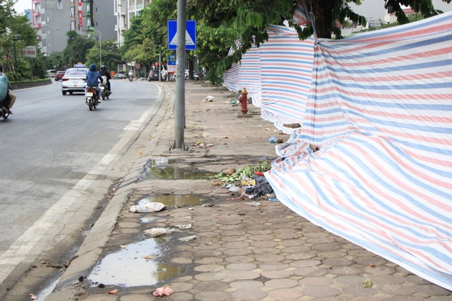 Bãi Nam Sơn bị phong tỏa, rác trong nội đô chất như núi - 7 Bãi Nam Sơn bị phong tỏa, rác trong nội đô chất như núi - 7