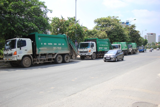 Bãi Nam Sơn bị phong tỏa, rác trong nội đô chất như núi - 9 Bãi Nam Sơn bị phong tỏa, rác trong nội đô chất như núi - 9