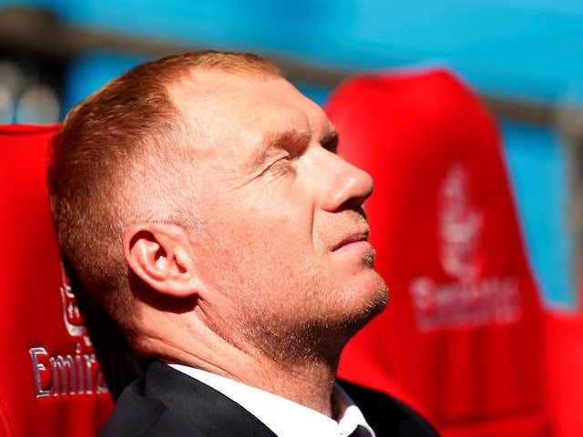 Paul Scholes bị vợ bỏ sau 21 năm hôn nhân gắn bó - 2 Paul Scholes bị vợ bỏ sau 21 năm hôn nhân gắn bó - 2