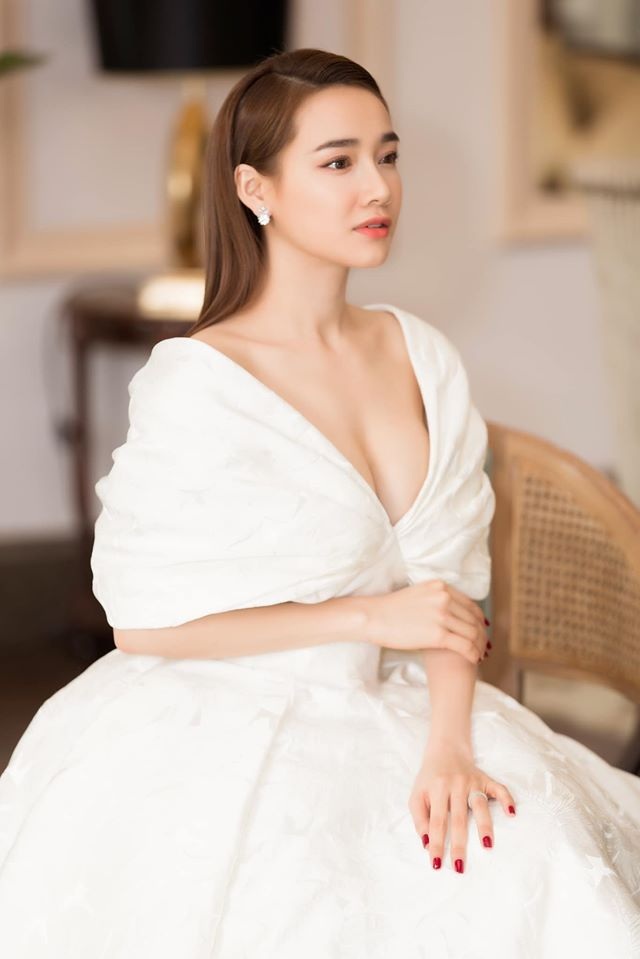 Nhã Phương đã tập dã man tàn khốc để giảm cân thần tốc sau sinh - 3 Nhã Phương đã tập dã man tàn khốc để giảm cân thần tốc sau sinh - 3