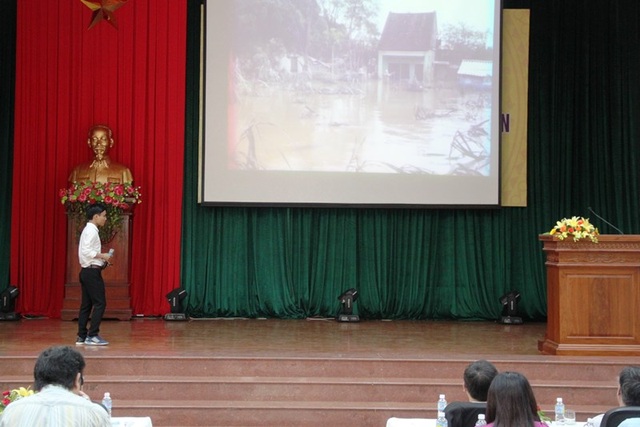 Trường ĐH Quy Nhơn trao giấy khen đến sinh viên nghiên cứu khoa học - 1 Trường ĐH Quy Nhơn trao giấy khen đến sinh viên nghiên cứu khoa học - 1