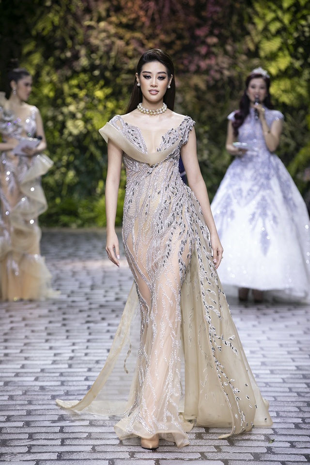 Nữ hoàng Bolero Lệ Quyên làm người mẫu cùng dàn Hoa hậu, Á hậu đình đám - 5