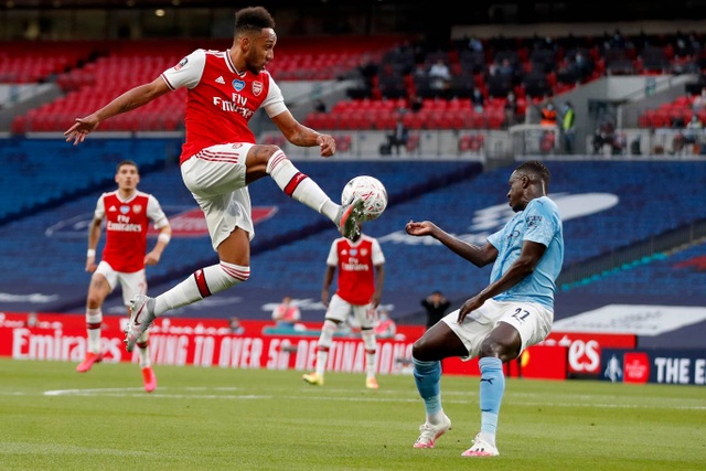 Nhìn lại chiến thắng ngọt ngào của Arsenal trước Man City - 6 Nhìn lại chiến thắng ngọt ngào của Arsenal trước Man City - 6