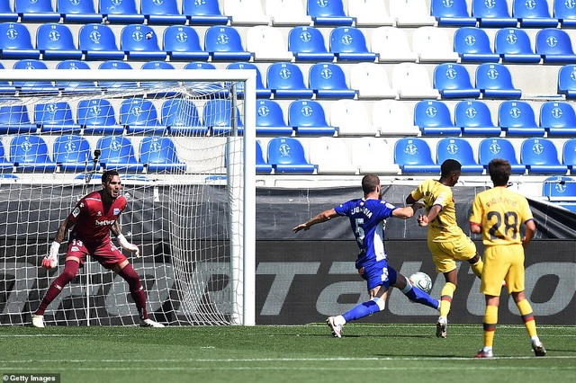 Messi lập cú đúp, Barcelona thắng tưng bừng ở vòng cuối La Liga - 3